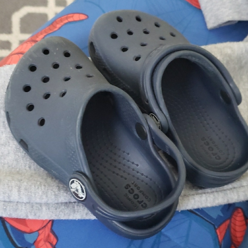 Crocs ( boys)